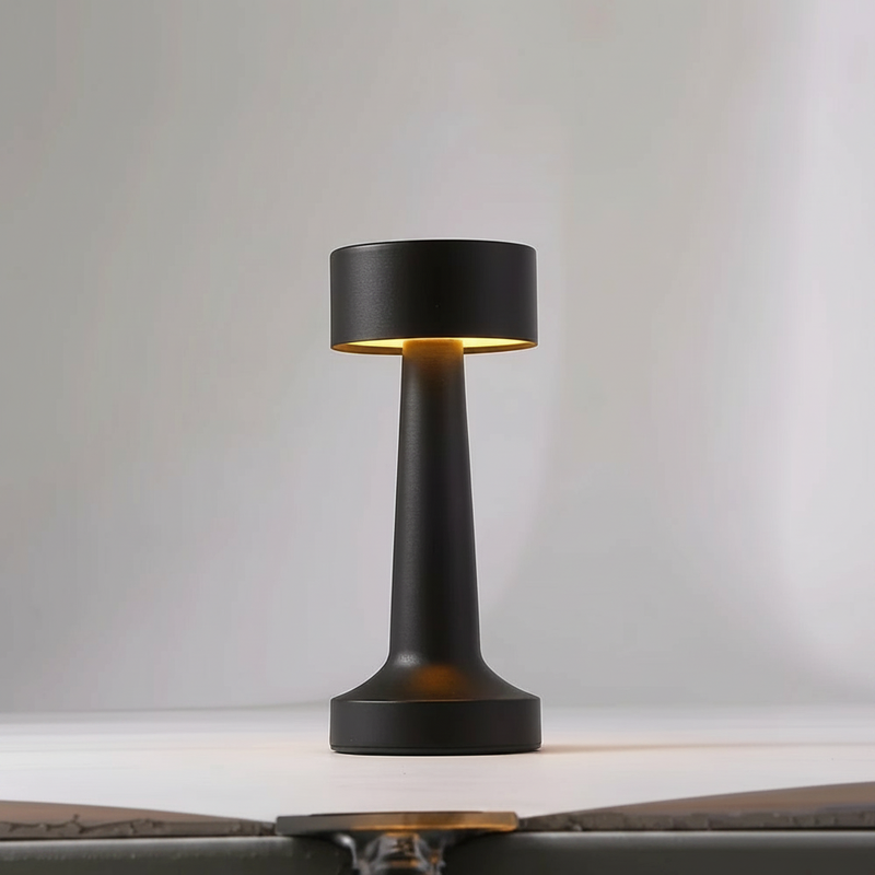 Aurelia Desk Lamp Matte Black packshot