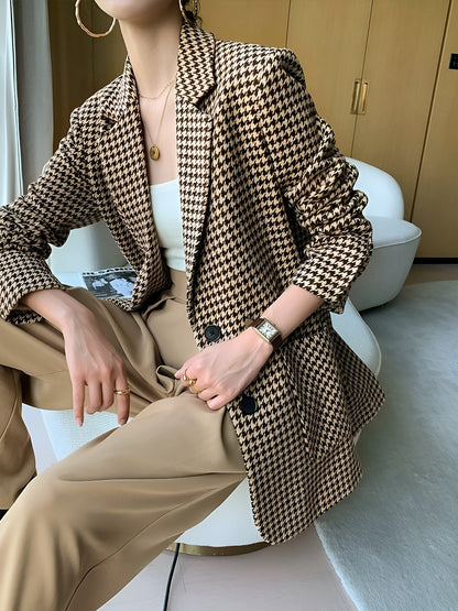 Odette Women's Blazer - fabric and finish detail