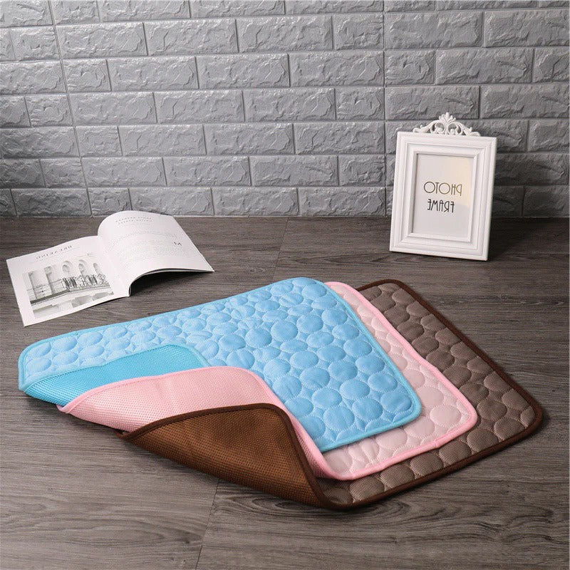 Fable Portable Cooling Pad - styled view
