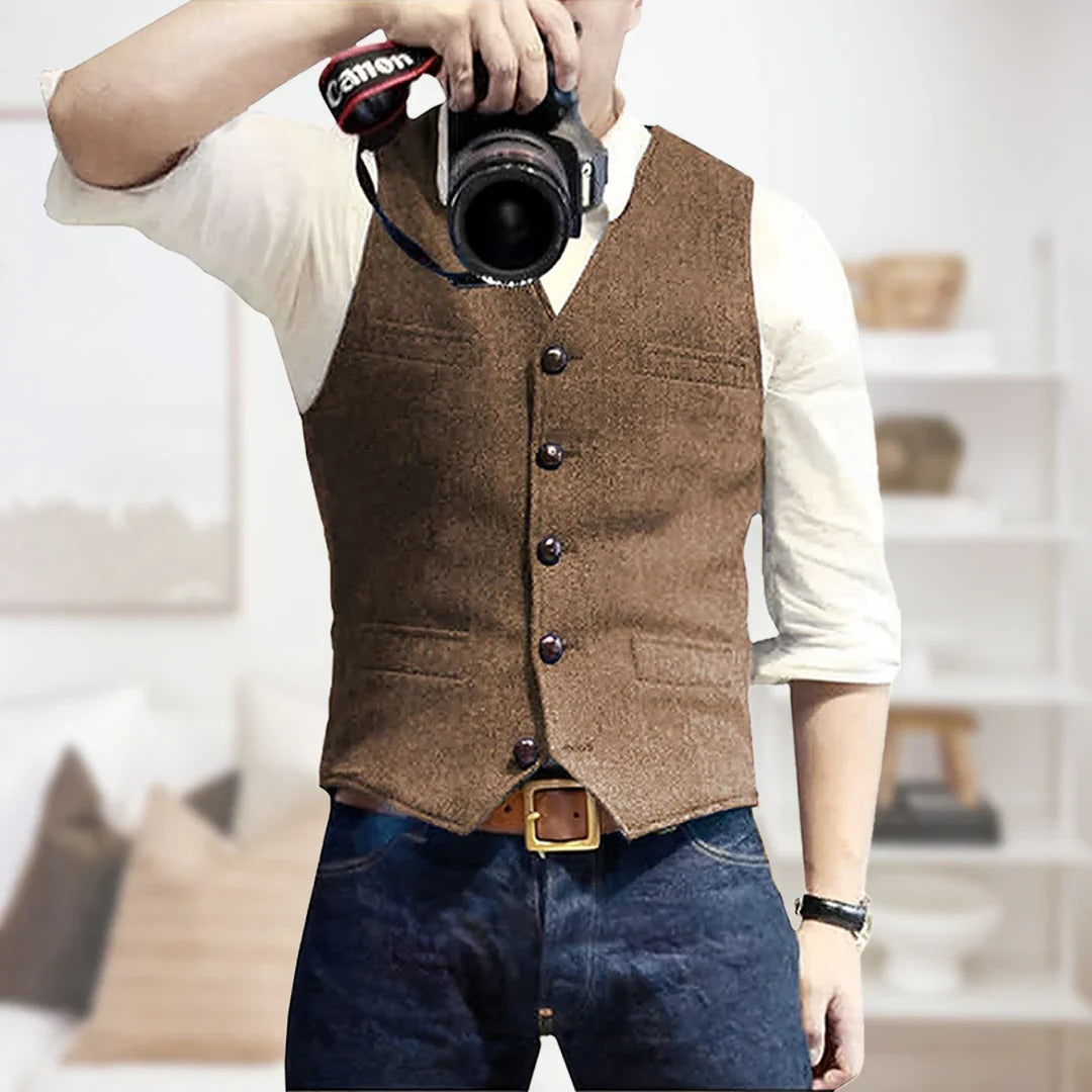 Silas Men's Vest - close-up detail