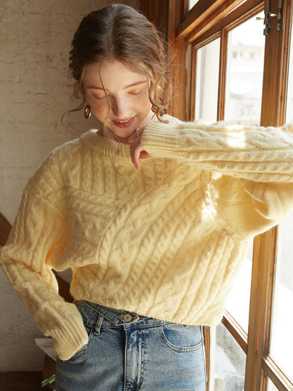 Darcy Women's Oversized Sweater - fabric and finish detail
