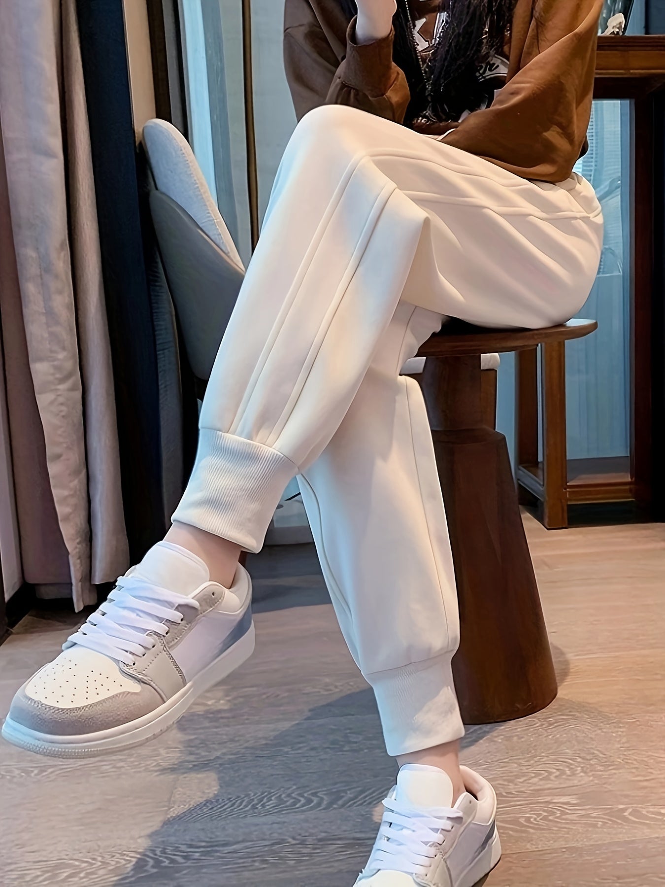 Anaïs Women's Joggers - fabric and finish detail