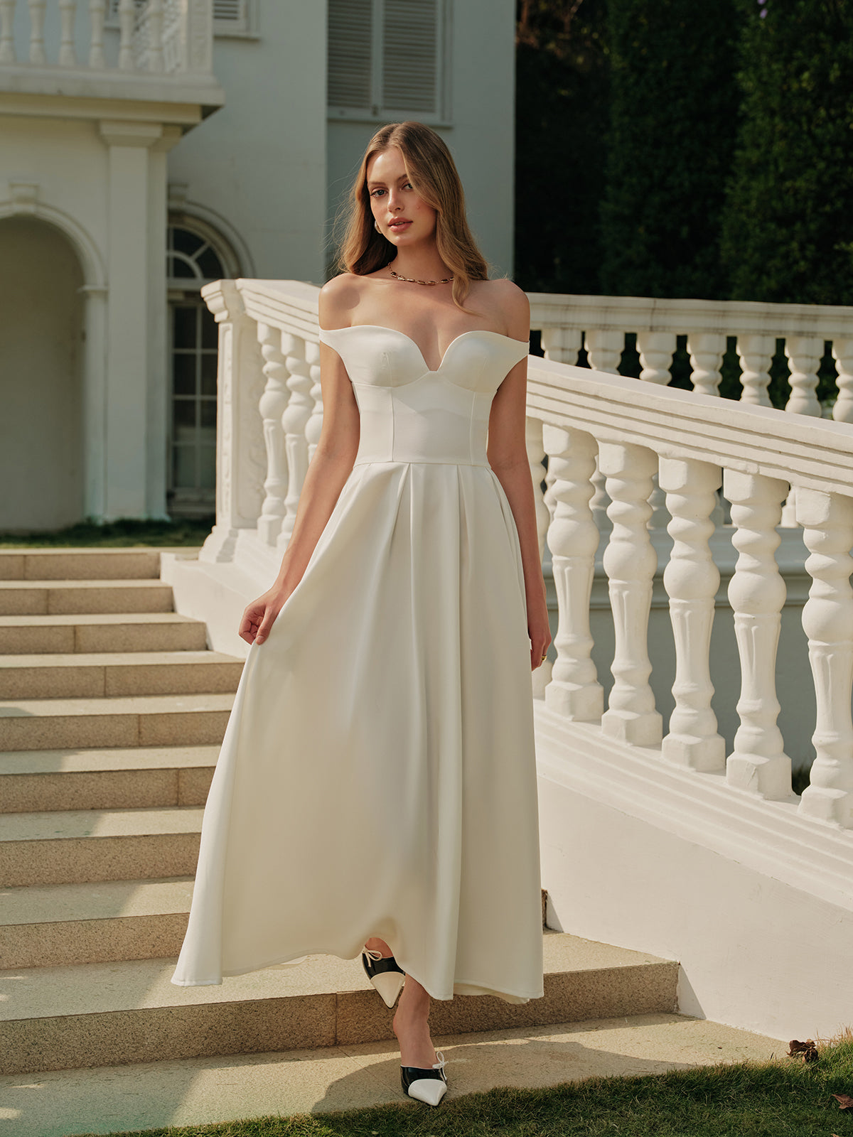 Juno Women's Pleated Dress - full-length view