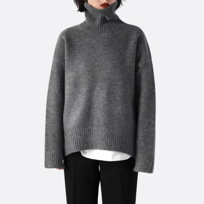 Perla Women's Oversized Sweater - fabric and finish detail