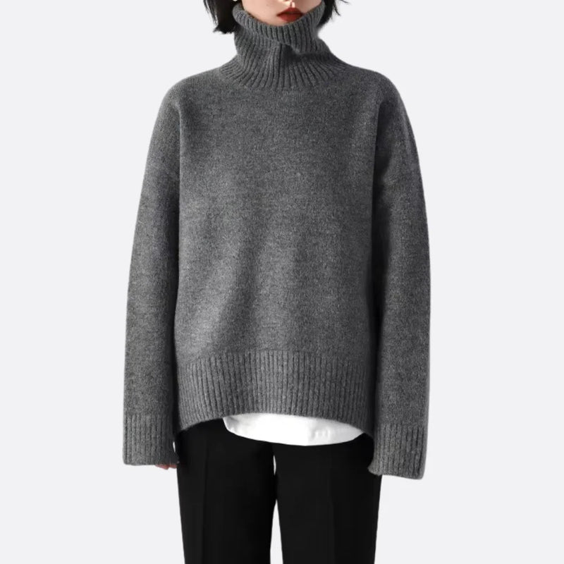 Perla Women's Oversized Sweater - fabric and finish detail