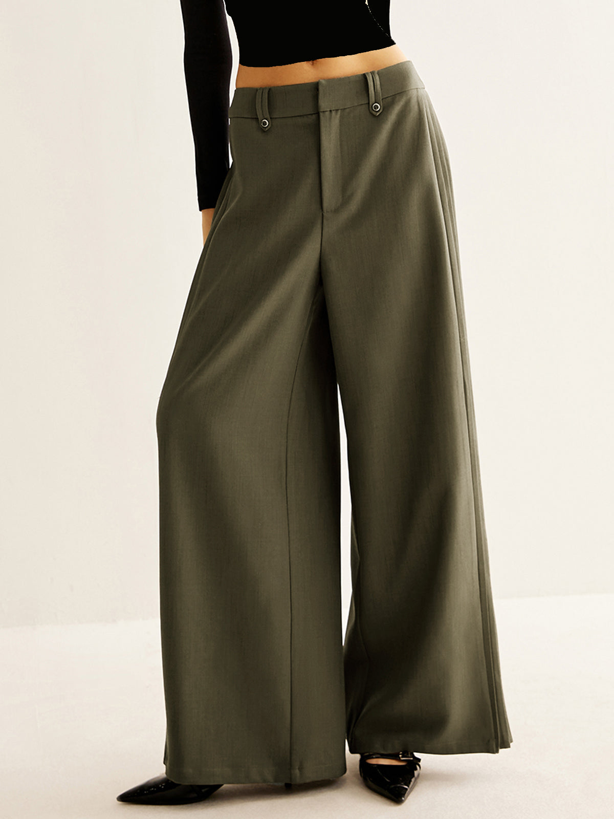 Kaia Women's Pleated Trousers - fabric and finish detail