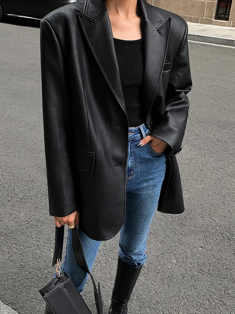Rosa Women's Oversized Blazer - fabric and finish detail
