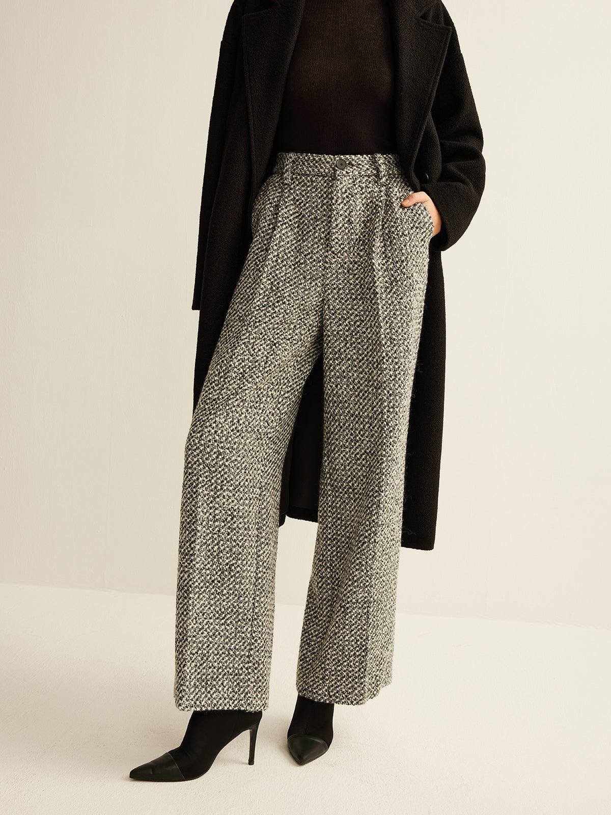 Ulla Women's Trousers - flat lay